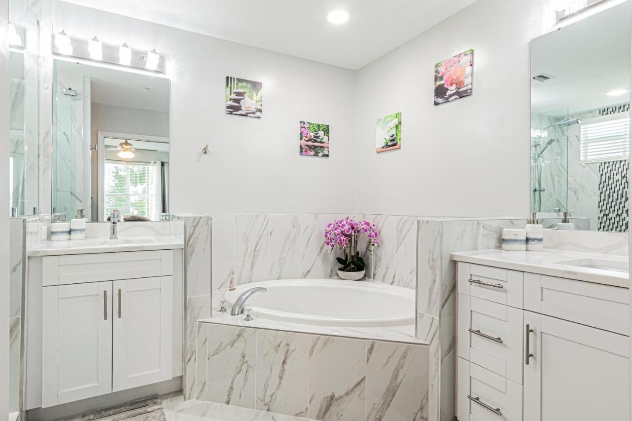North Naples Greenlinks At Lely Luxury White Orchid Fully Renovated Modern 1St Floor 3Bdr Golf Resort Villa מראה חיצוני תמונה